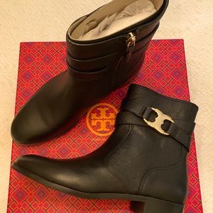 Tory Burch Gemini Link Booties
